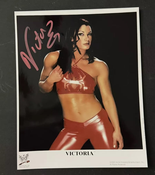 Lisa Marie Varon Sgned 8x10 photo